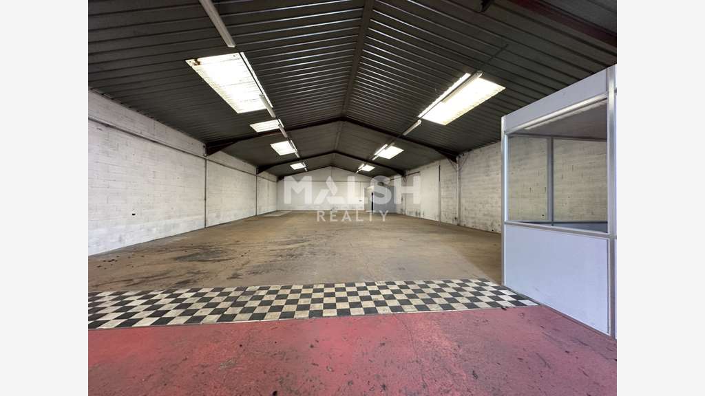 Local à louer 360m² à Trévoux ZI de Fétan