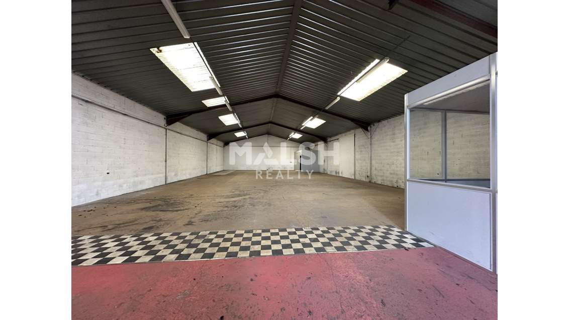 Local à louer 360m² à Trévoux ZI de Fétan