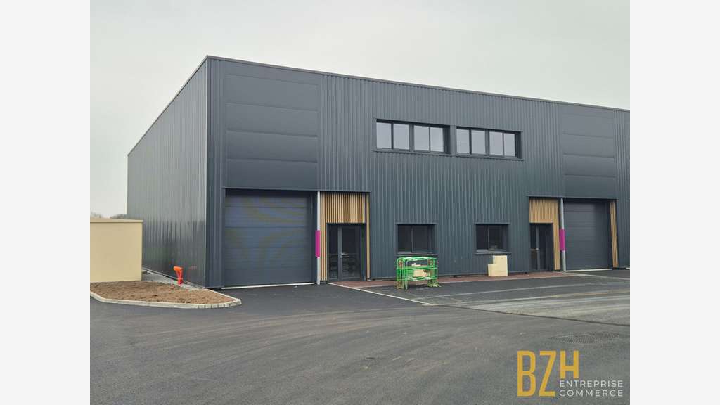 A louer local d'activité neuf 250m² secteur Vannes