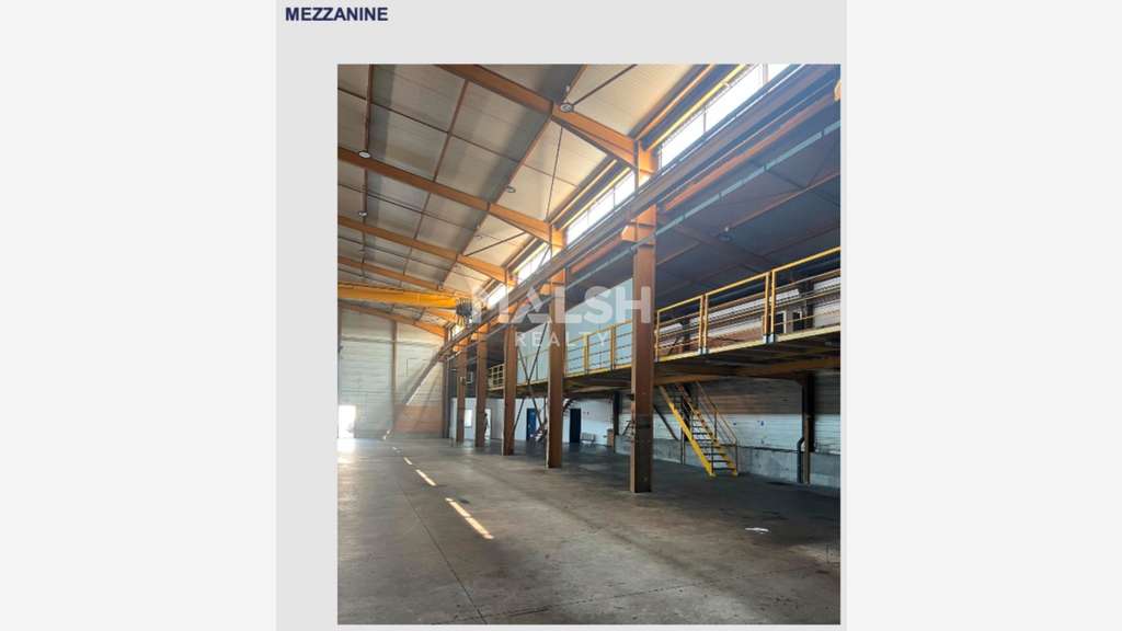 A louer local d'activités 2140m² à Vaulx en Velin