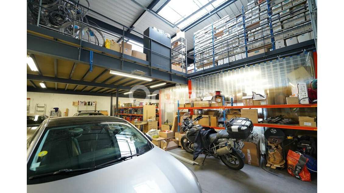 Local d'activité à louer de 615m² à Vaulx en Velin