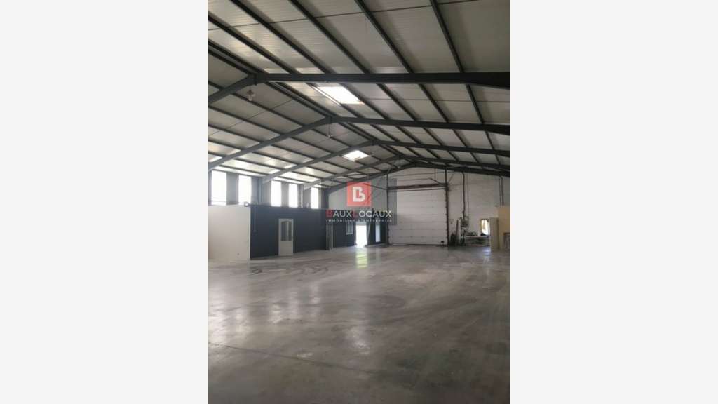Entrepôt local d activité 500m² à louer à Vedène