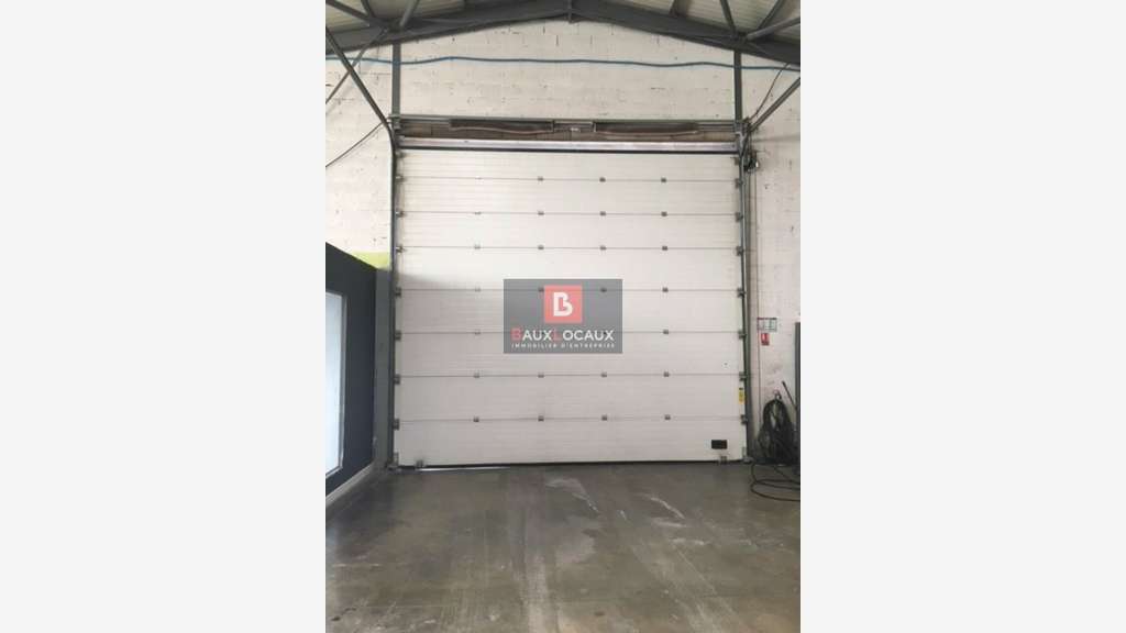 Entrepôt local d activité 500m² à louer à Vedène
