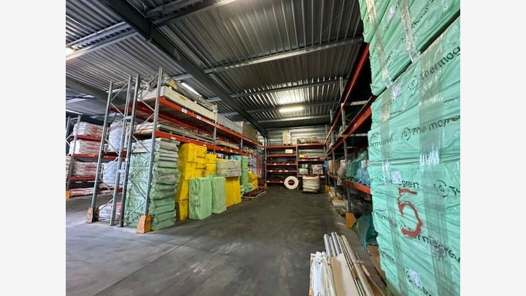 Local d'activité atelier de 1420m² à louer Vedène