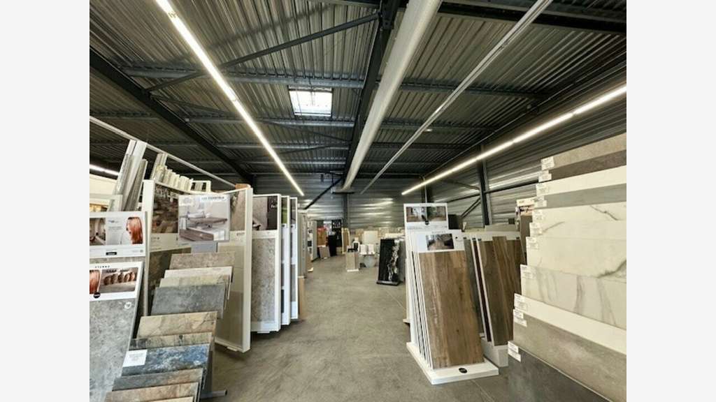 Local d'activité atelier de 1420m² à louer Vedène