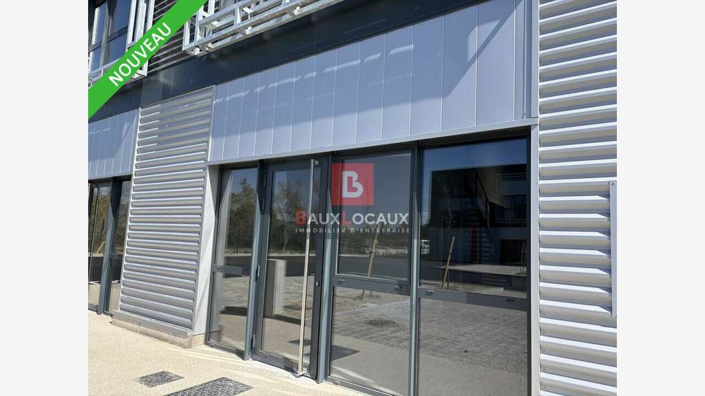 A louer local 310m² à Villeneuve les Avignon