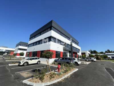Loue locaux d'activités et bureaux 2652m² Dardilly