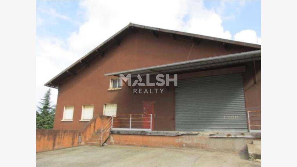 Locaux 1220 m² div à louer à Fleurieu sur Saône