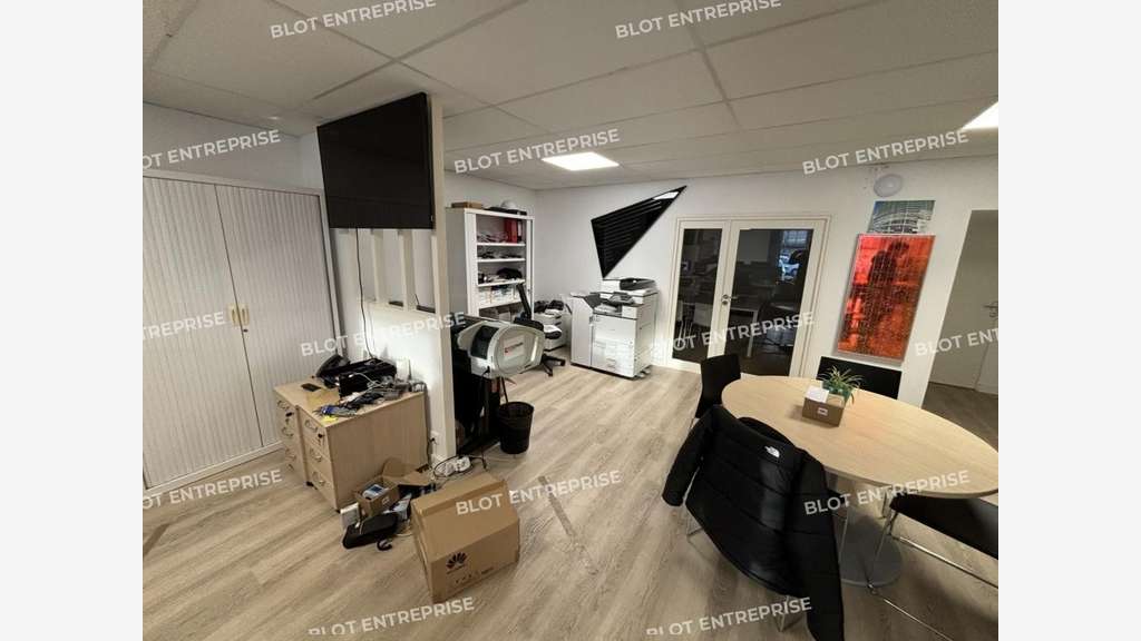 A louer locaux mixte 222m² La Chapelle-sur-Erdre