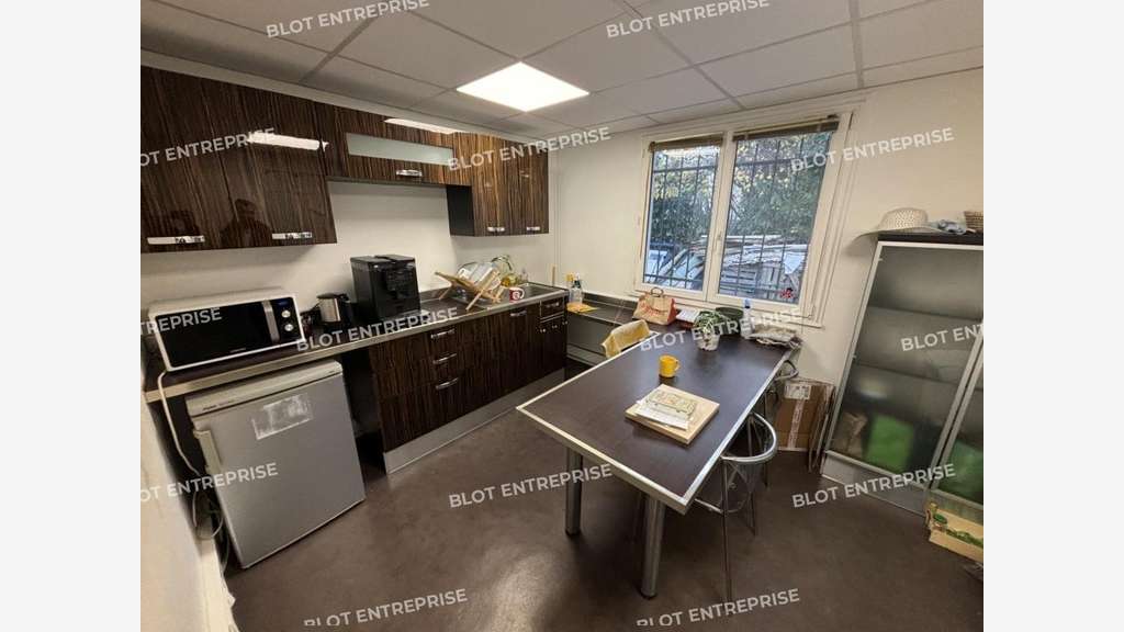 A louer locaux mixte 222m² La Chapelle-sur-Erdre