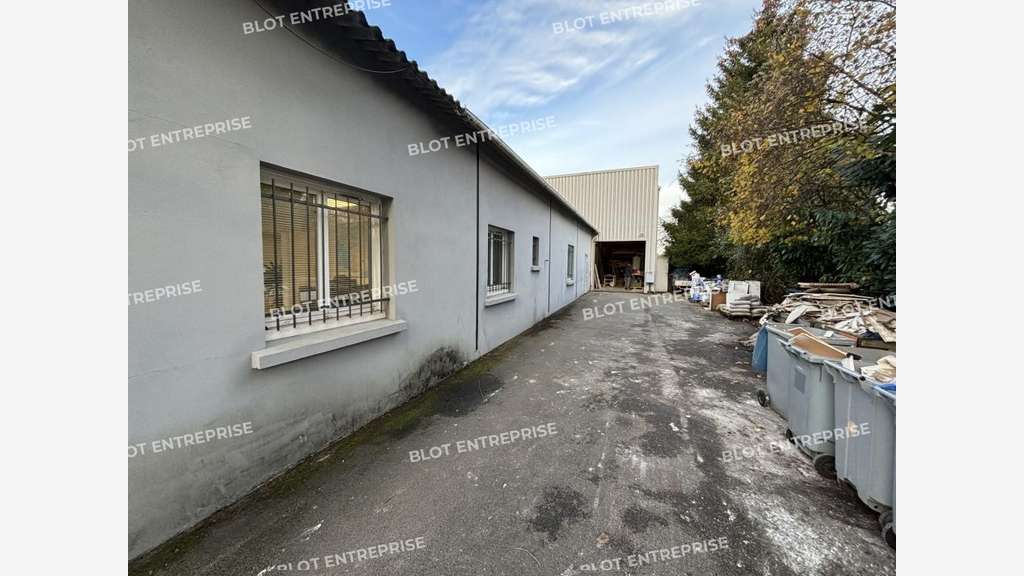 A louer locaux mixte 222m² La Chapelle-sur-Erdre
