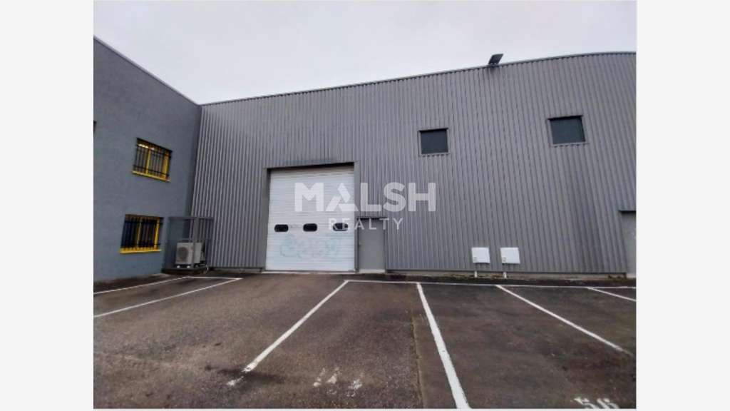 Locaux d'activités 912m² à louer à La Verpillière