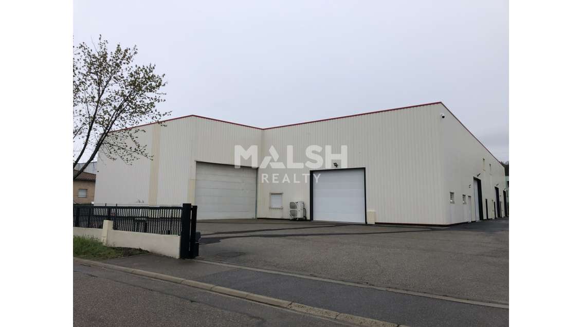 Locaux d'activités 1000m² à louer à Millery