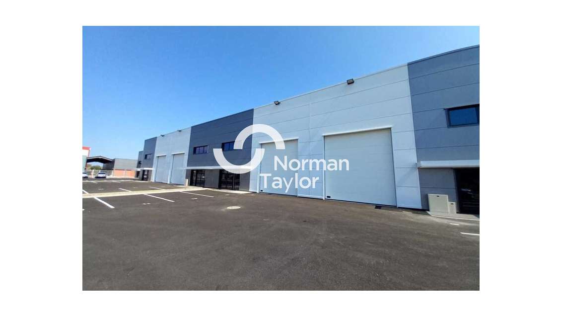 A louer locaux activités à Perpignan Polygone Nord