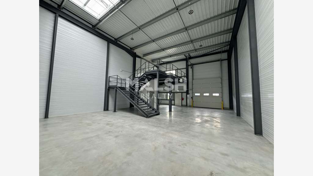 A louer local d'activités neuf 215m² à St-Étienne