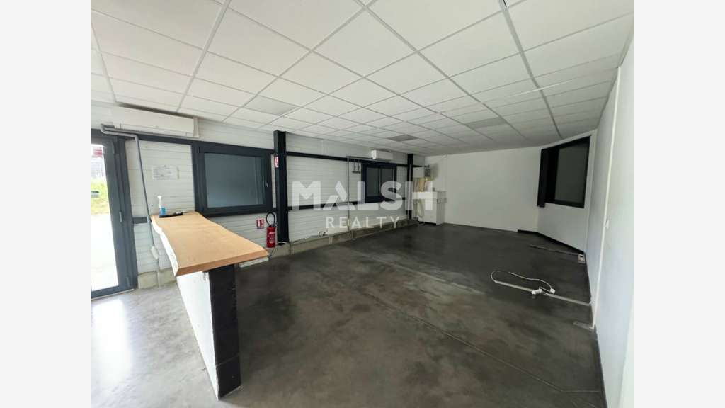A louer local d'activité récent 450m² à St-Héand