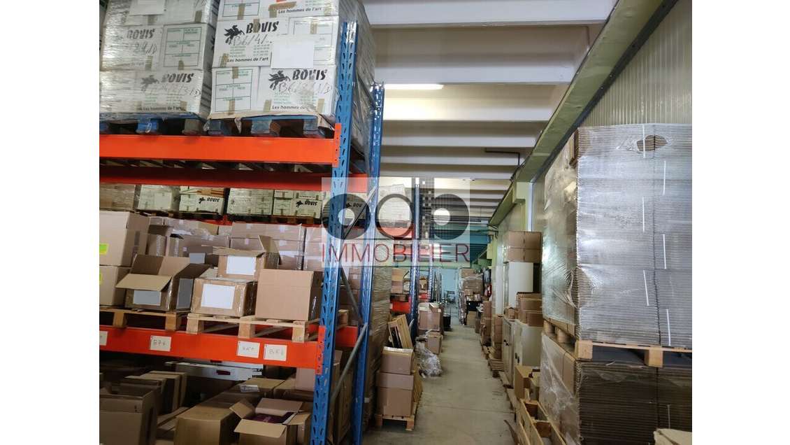 A louer local d'activité 450m² à Vallauris