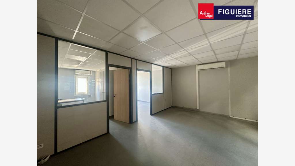 Loue locaux d'activités 567m² ZI des Estroublans