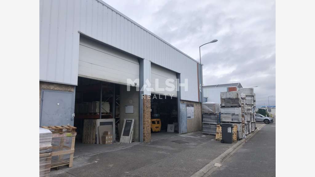 Loue locaux d'activités de 480m² à Venissieux
