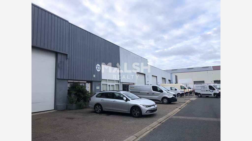 Loue locaux d'activités de 480m² à Venissieux