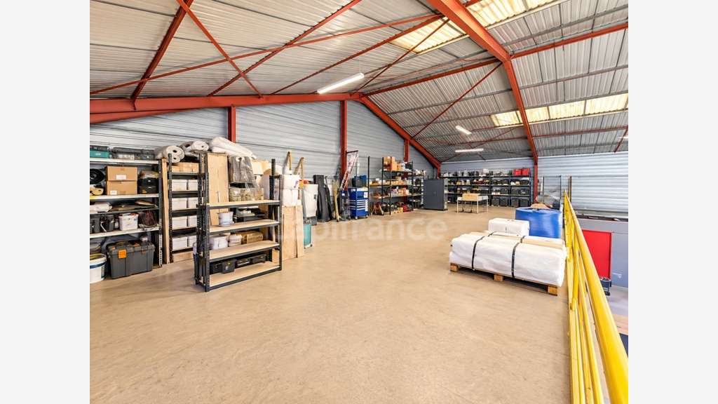 Rare 500m² de locaux à Aubagne