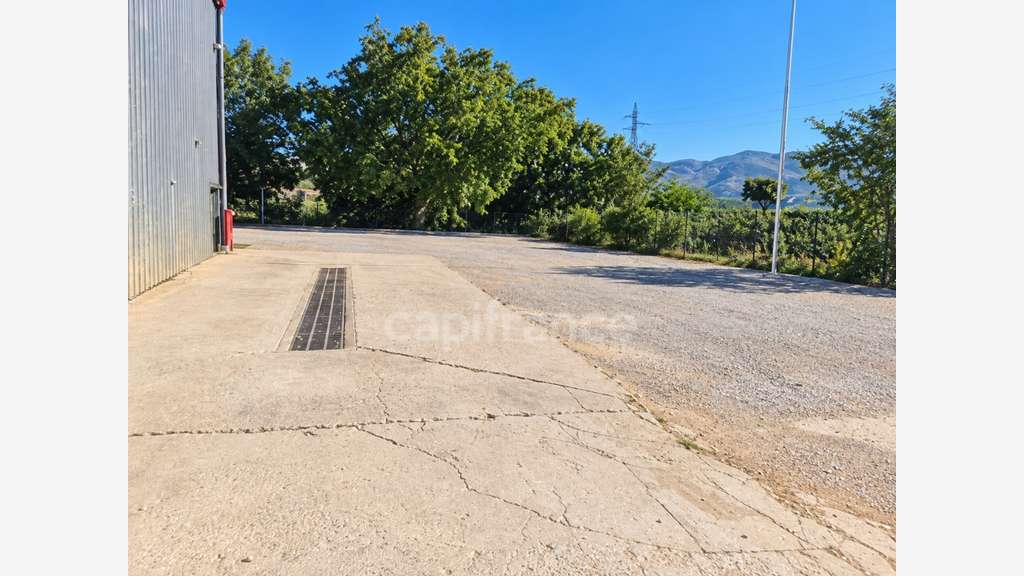 Rare 500m² de locaux à Aubagne