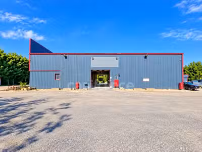 Rare 500m² de locaux à Aubagne