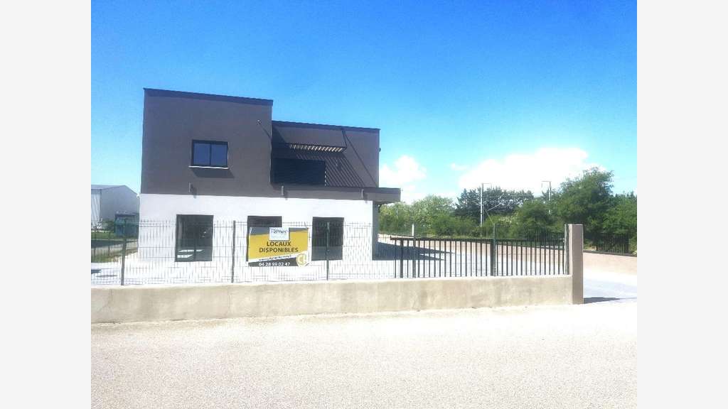 A louer local 110m² Pole 2000 Plateau des Couleurs