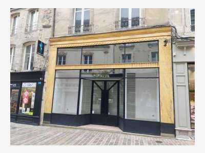 A louer local commercial de 150m² à Alençon centre