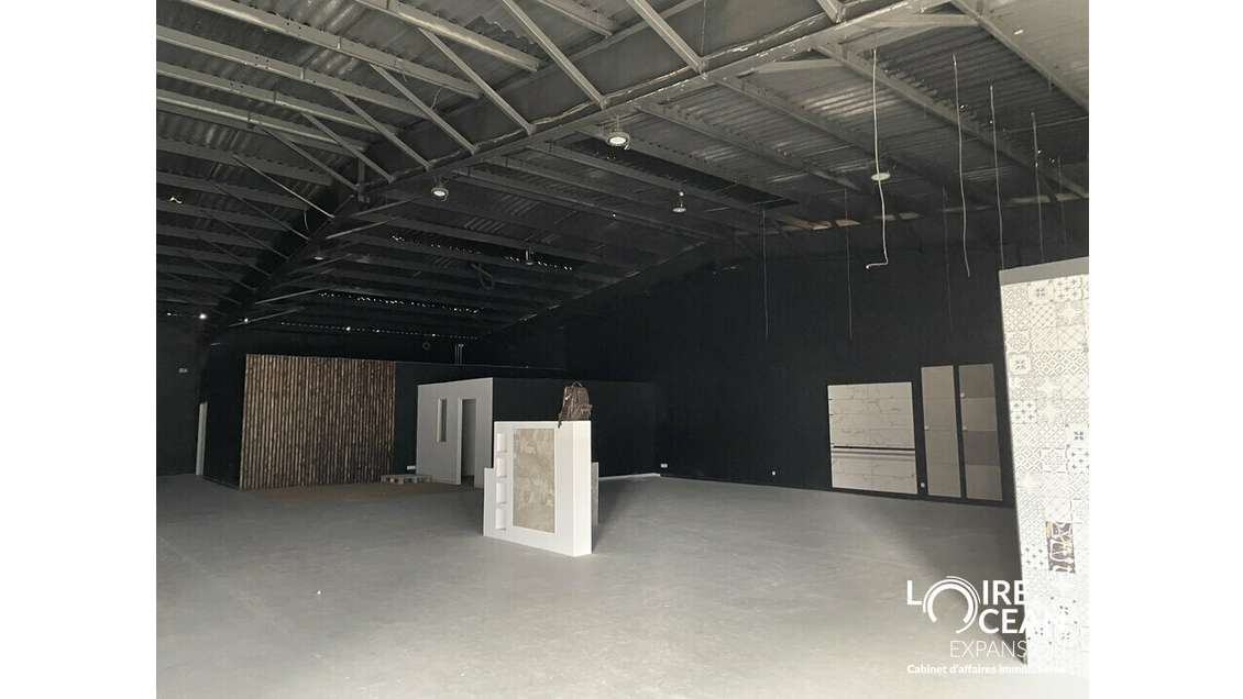 A louer local 469m² à Angers secteur St Serge