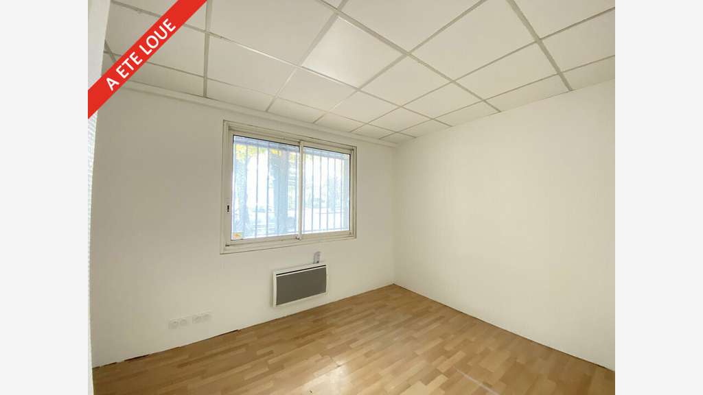 Location local commercial 60m² à Anglet