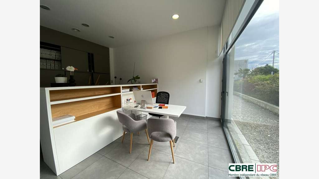 A louer local commercial 143m² à Anglet