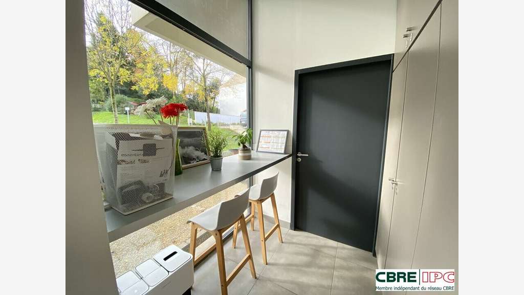 A louer local commercial 143m² à Anglet