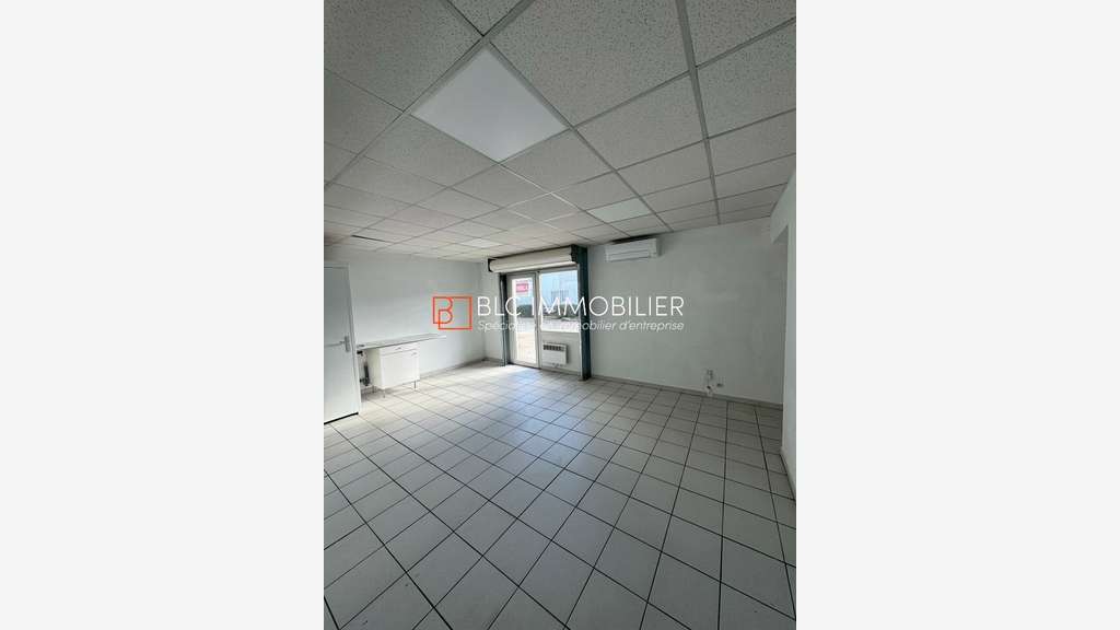 Local 54m² à louer 13400 Aubagne ZI des Paluds