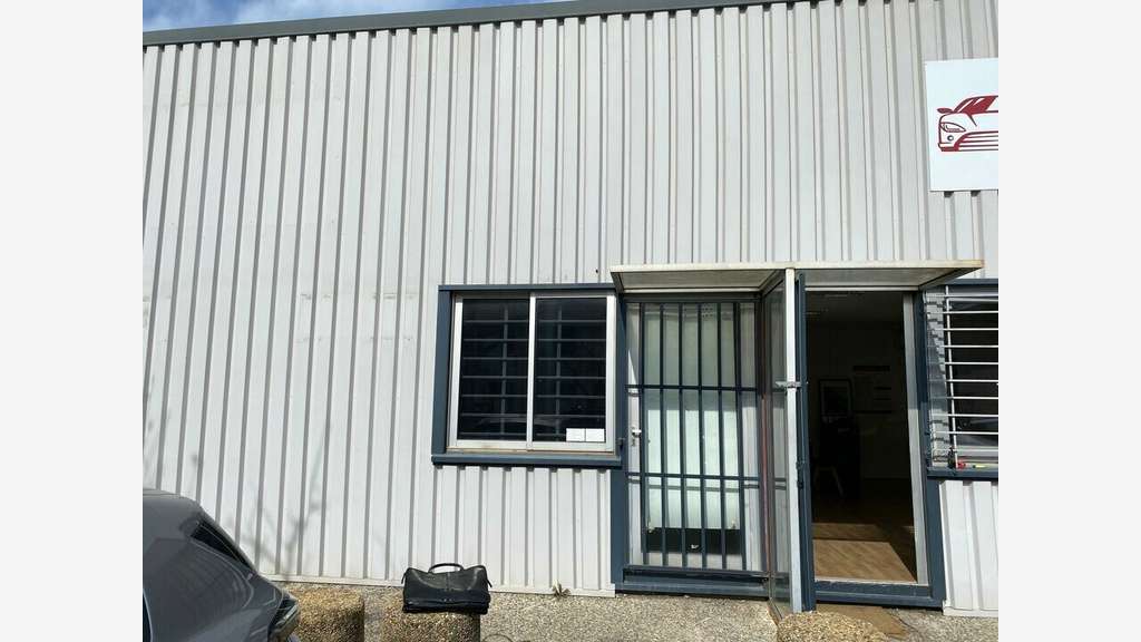 A louer bureau 54m² ZI des Paluds à Aubagne