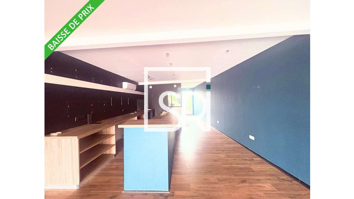 A louer local commercial 85m² à Aubière empl strat