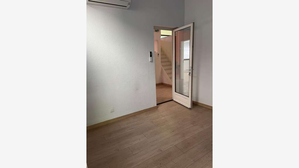 A louer atelier 97m² ZA Courtine à Avignon