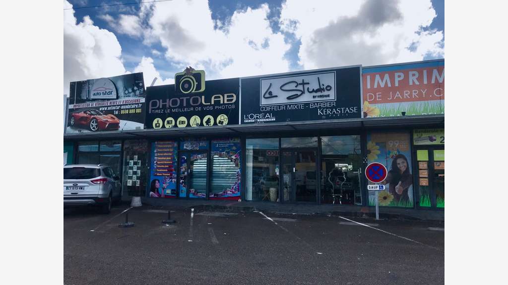 Local commercial bonne visibilité 70m² Jarry