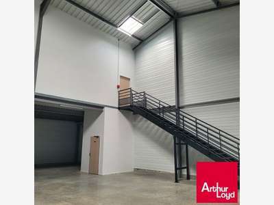 Local 530m² à louer en ZA active à Bayonne A64