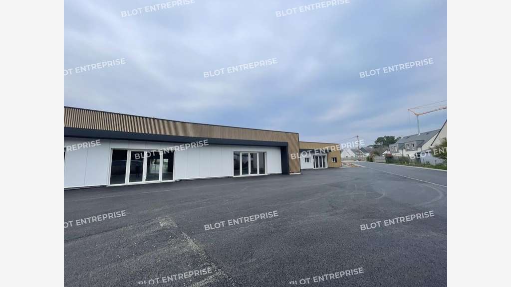 A louer local commercial 198m² à Belz