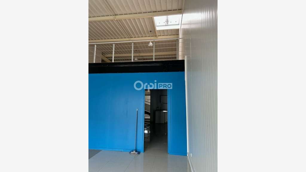 Local modulable neuf de 192m² à louer à Betheny