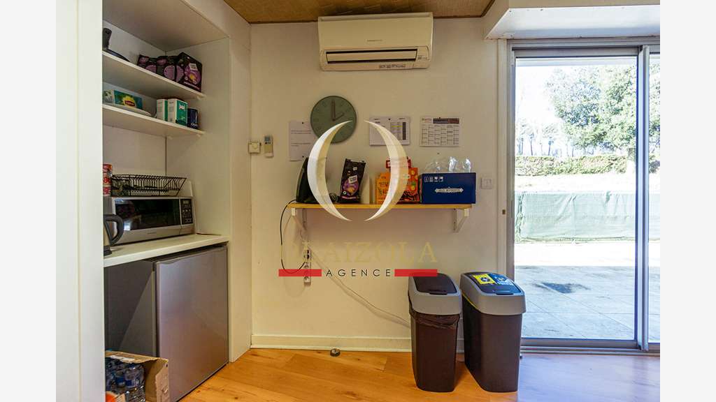A louer local commercial 2 pièces 63m² à Biarritz