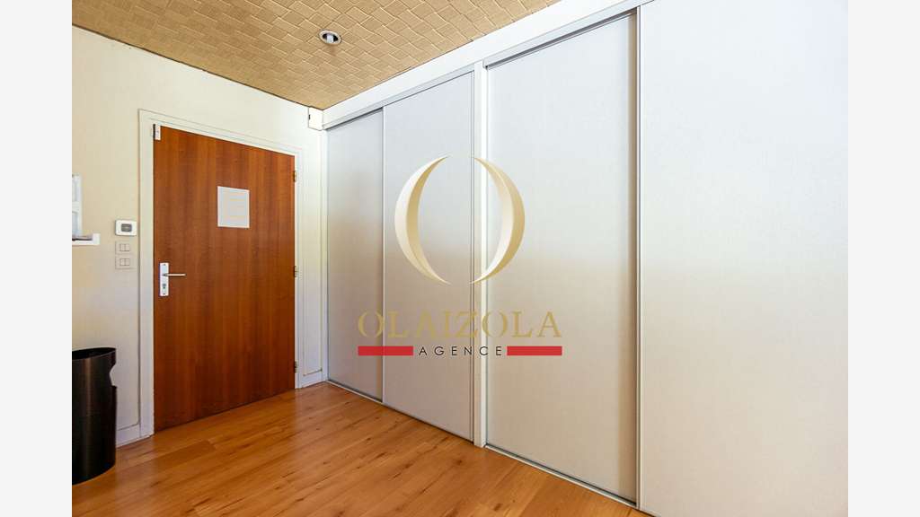 A louer local commercial 2 pièces 63m² à Biarritz