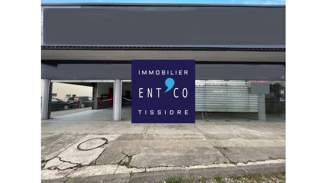 A louer local commercial en bordure RD 813 à Boé