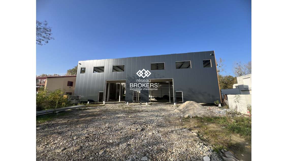 A louer local neuf à Bondoufle ZI de la Marinière