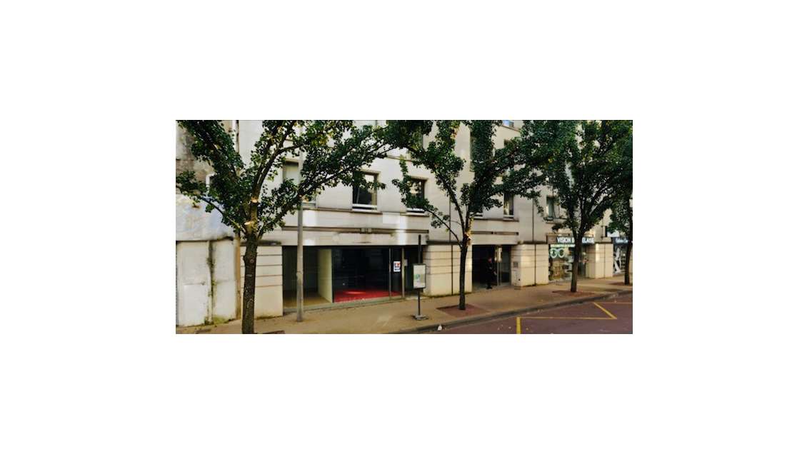 Location pure local commercial 100m² à Bordeaux