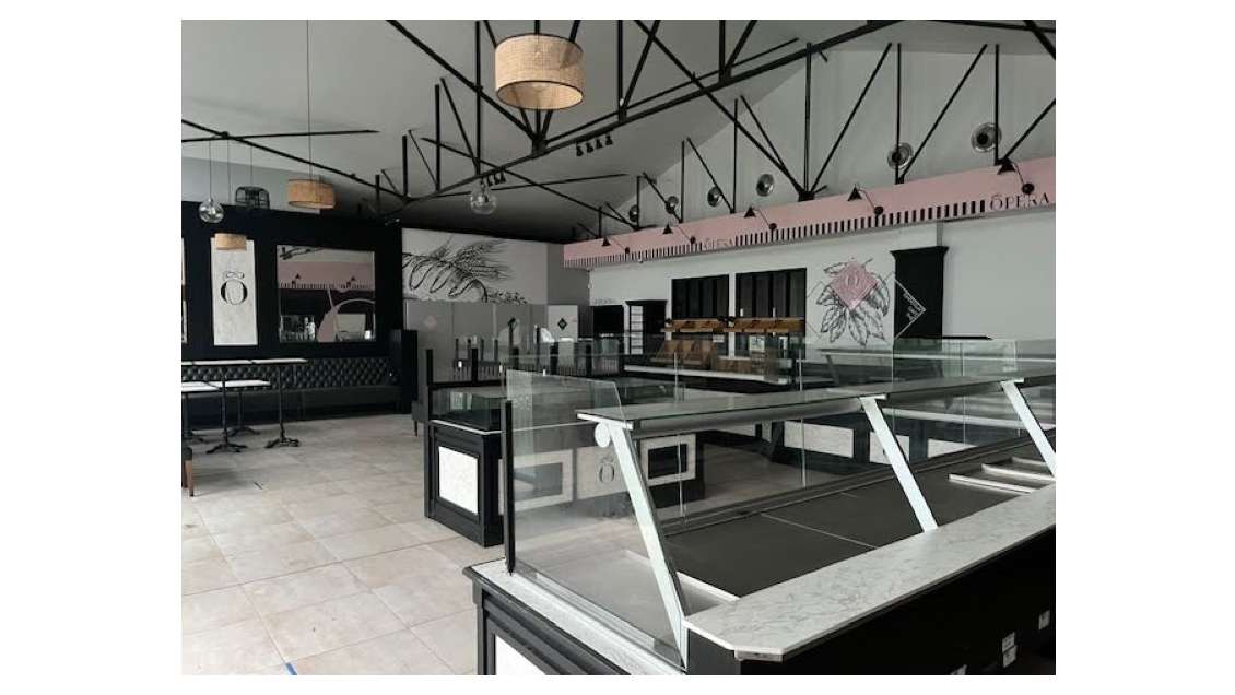 Local commercial 350m² à louer à Bordeaux Caudéran