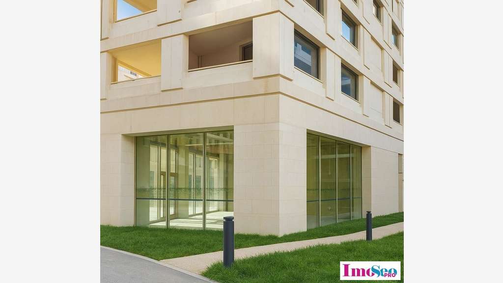Local neuf 180m² à louer empl stratégique Bordeaux