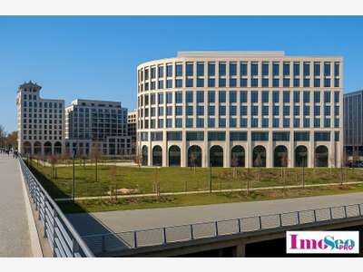Local 211m² à louer à Bordeaux Quai de Brienne