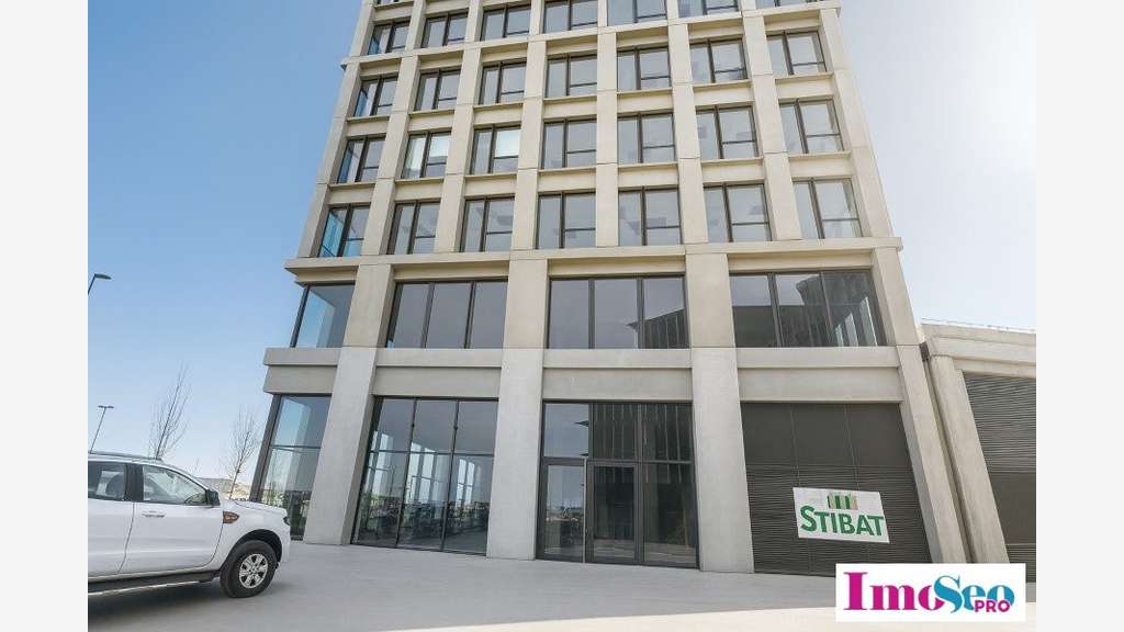 Local 211m² à louer à Bordeaux Quai de Brienne